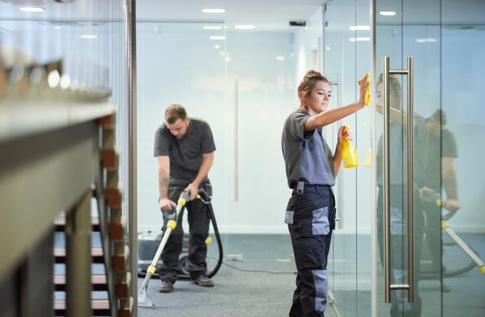 Cleaning-vs-Sanitising-Whats- the-Difference (2)